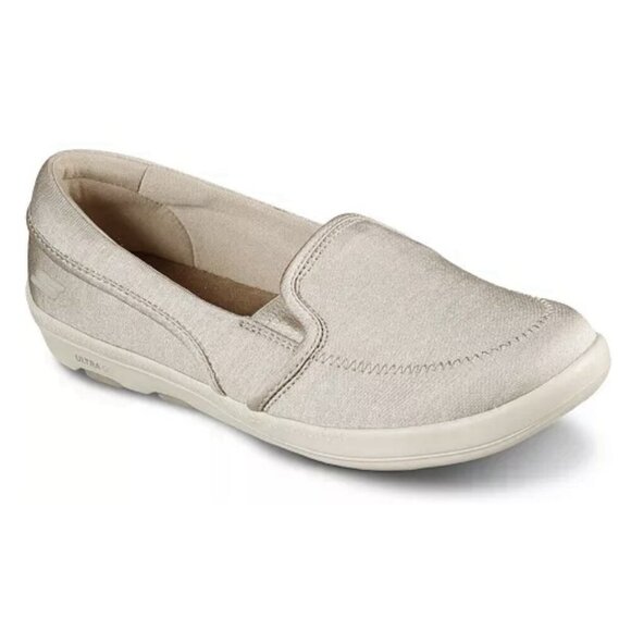 Skechers Goga Mat Go Bliss Walking Women’s Sneaker Size 8 Beige Walking Slip Ins - Picture 2 of 10